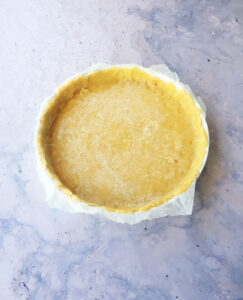 Instructions to roll out the pastry