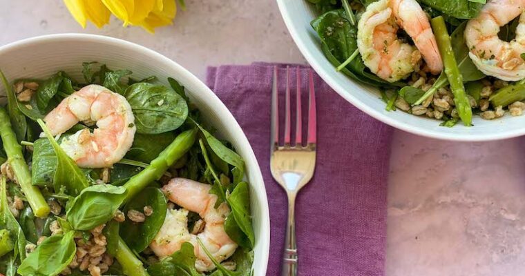 Pesto Salad with Shrimp and Farro