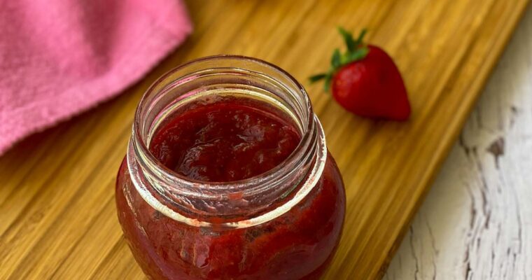 Strawberry Rhubarb Jam (low sugar)