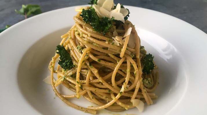 Easy Vegan Pesto Pasta with Arugula & Mint