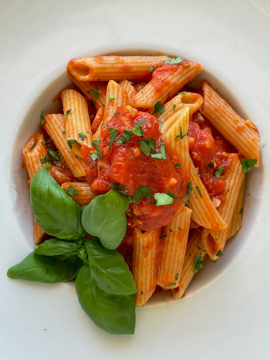 Penne all&amp;#39; Arrabbiata (Pasta with Spicy Tomato Sauce) | Italian Kitchen ...