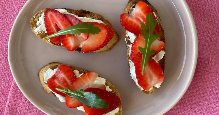Strawberry Ricotta Bruschetta