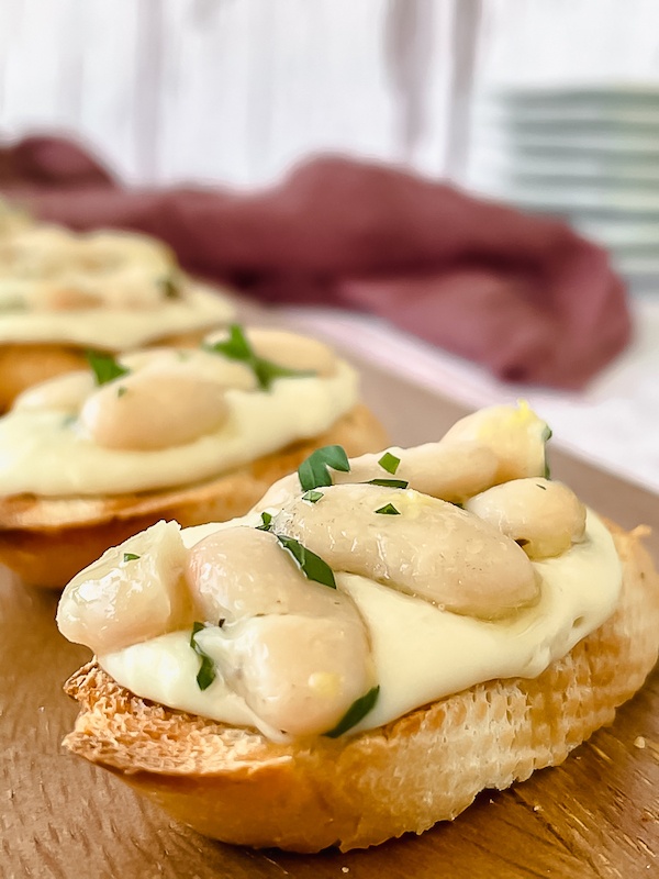 White Bean dip on crostini