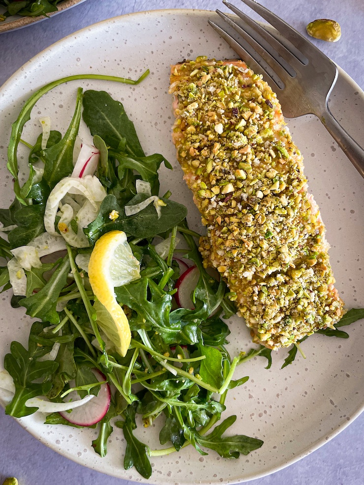 PistachioS Crusted salmon fillet on a plate