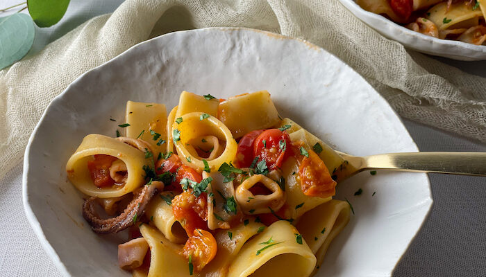 Italian Calamarata Pasta (calamari & tomato sauce)