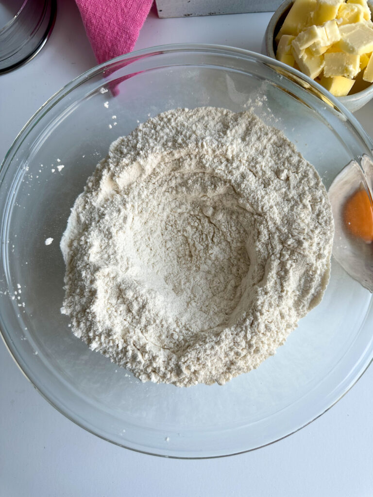 Flour to make the pasta frolla