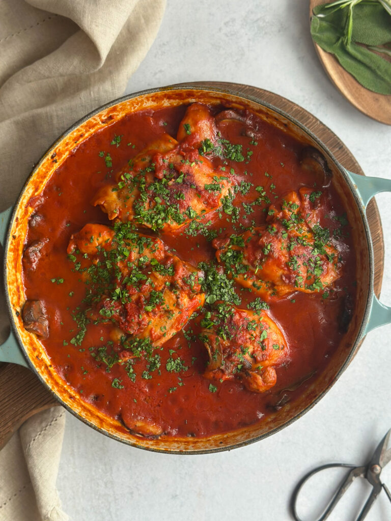 Italian-Hunter-Style-Chicken in a pot