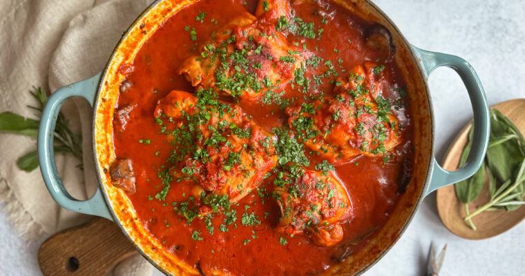 Classic Chicken Cacciatore (Pollo alla Cacciatora) – Italian Hunter-Style Chicken